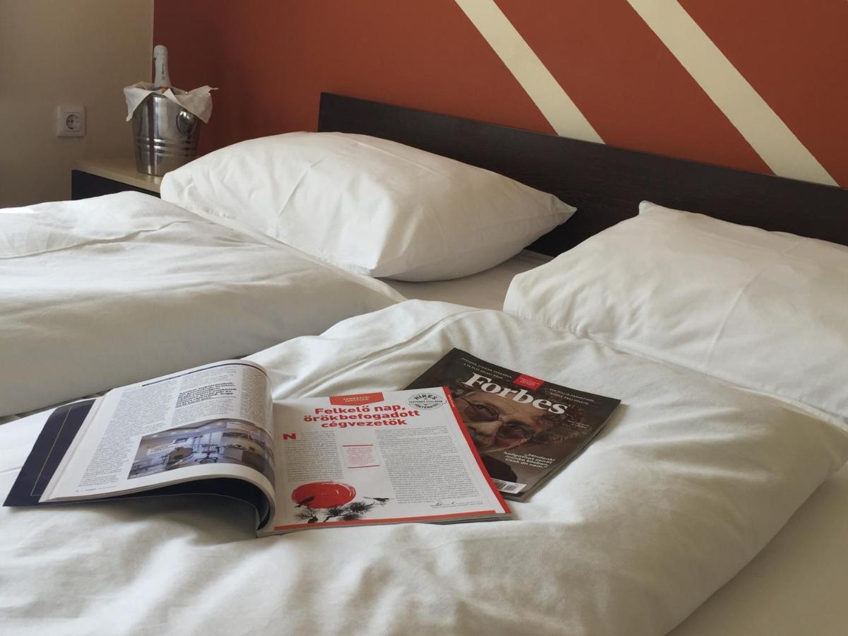 City Hotel Agoston Peçuy Dış mekan fotoğraf