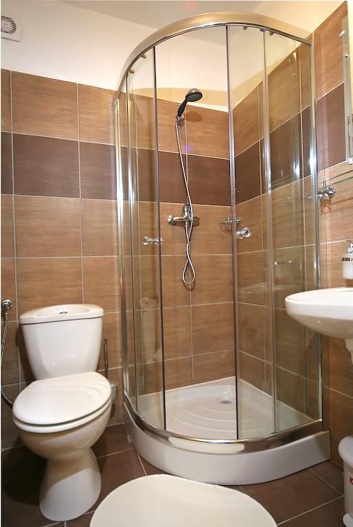 City Hotel Agoston Peçuy Dış mekan fotoğraf