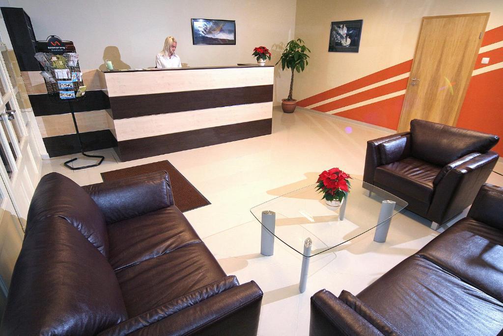 City Hotel Agoston Peçuy Dış mekan fotoğraf